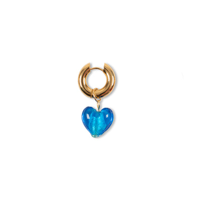 Chunky heart blue - These Chunky earrings are real eye catchers. Wear it on it’s own or create your personal perfect ear party. More is more and less is bore.