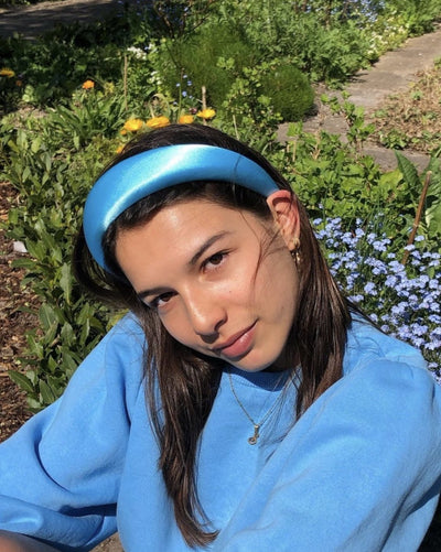 This Blue headband instantly makes every boring and basic outfit cool and cute. And yes we know, you need every color in your wardrobe, it's okay!